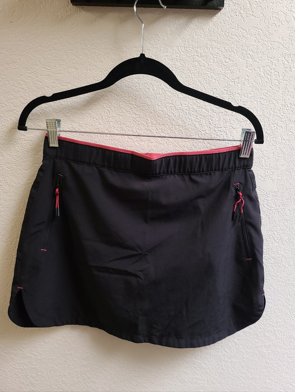 Black And Red Golf Skort Size Medium